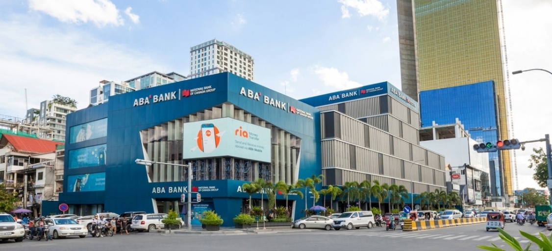 日本からカンボジアへの飛行路線図