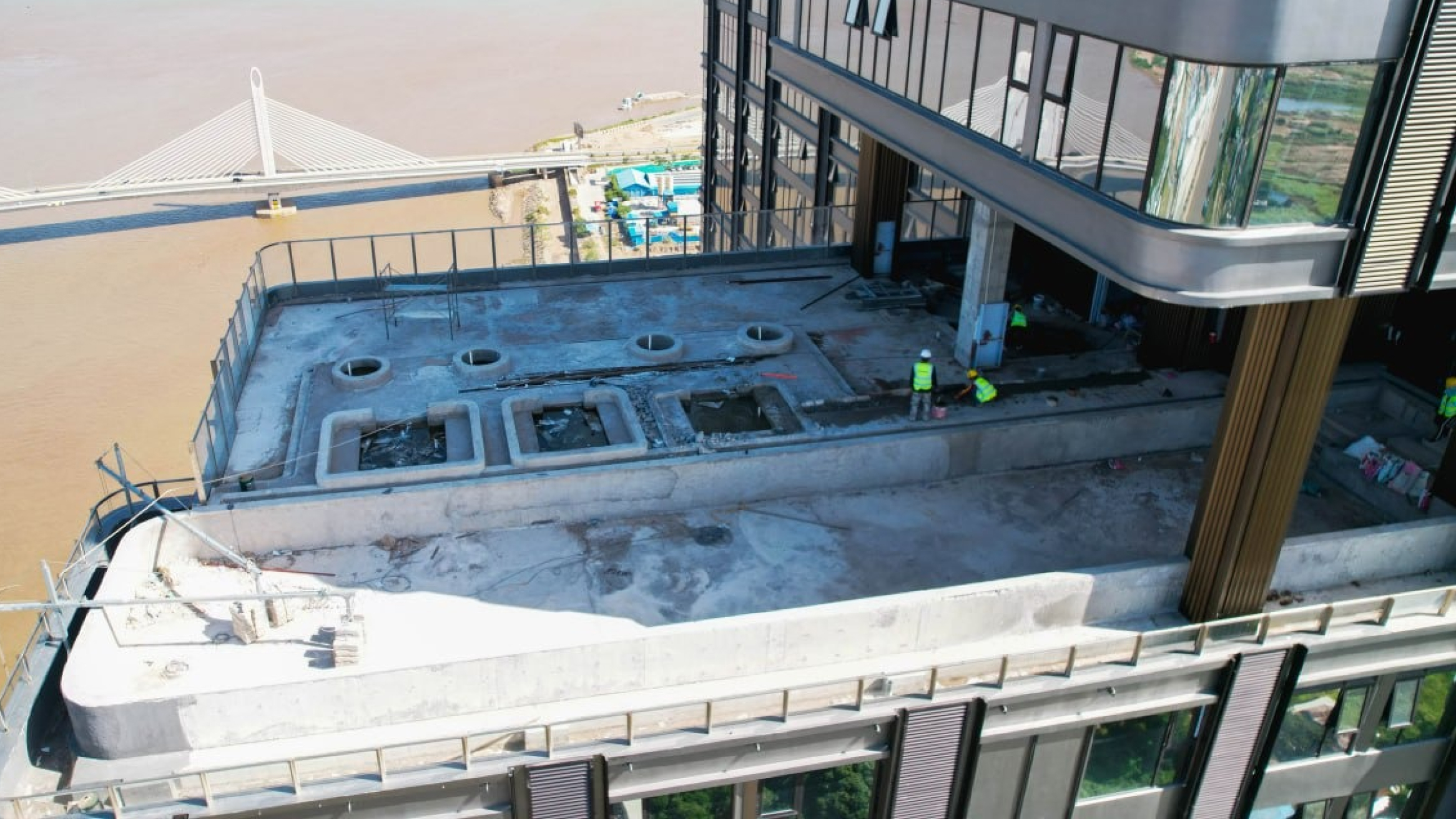 ビュー・アストン - スライダー11